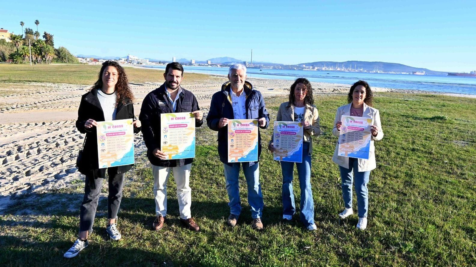 La presentación del cross organizado por La Inmaculada en la playa de La Concha.