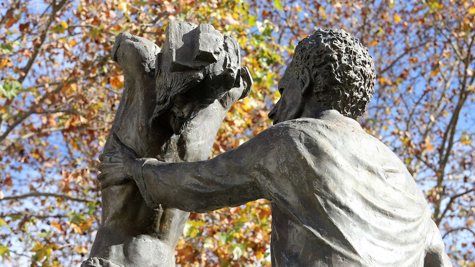 Escultura de León Ortega.