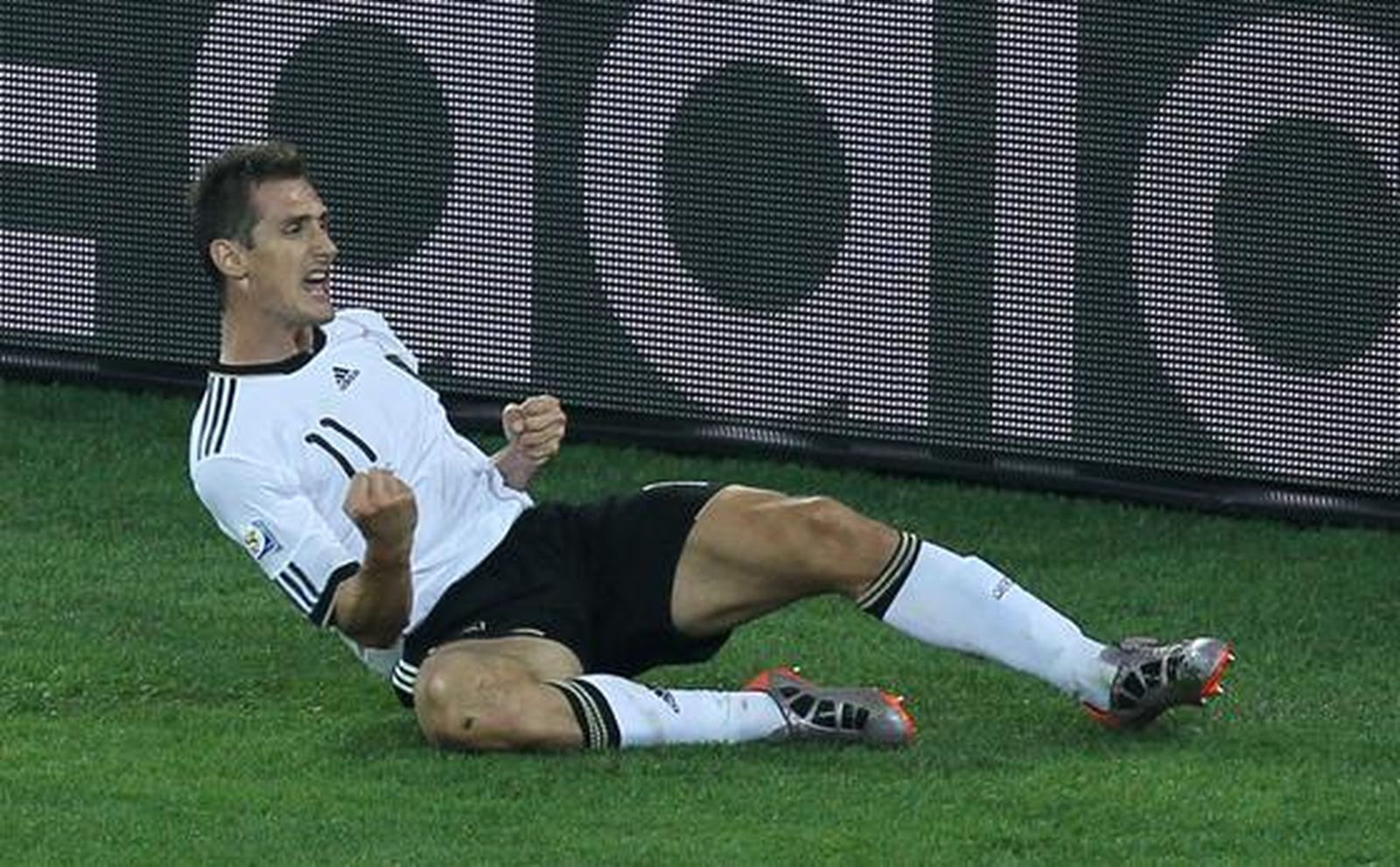 Alemania golea en su debut ante Australia en el Grupo D. / AFP
