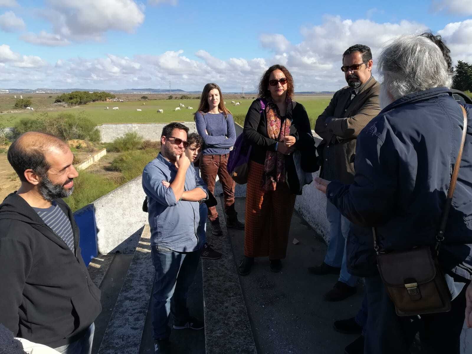 Miembros de Adelante junto a los participantes en la redacción del Proyecto LARS