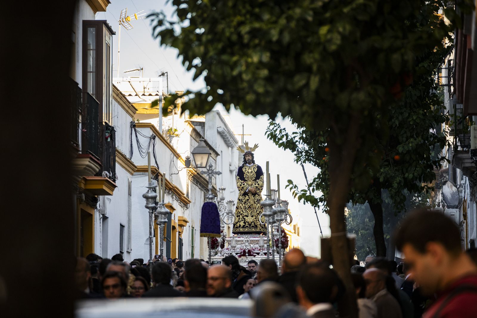 Vía-Crucis de las Hermandades con el Señor de la Sentencia