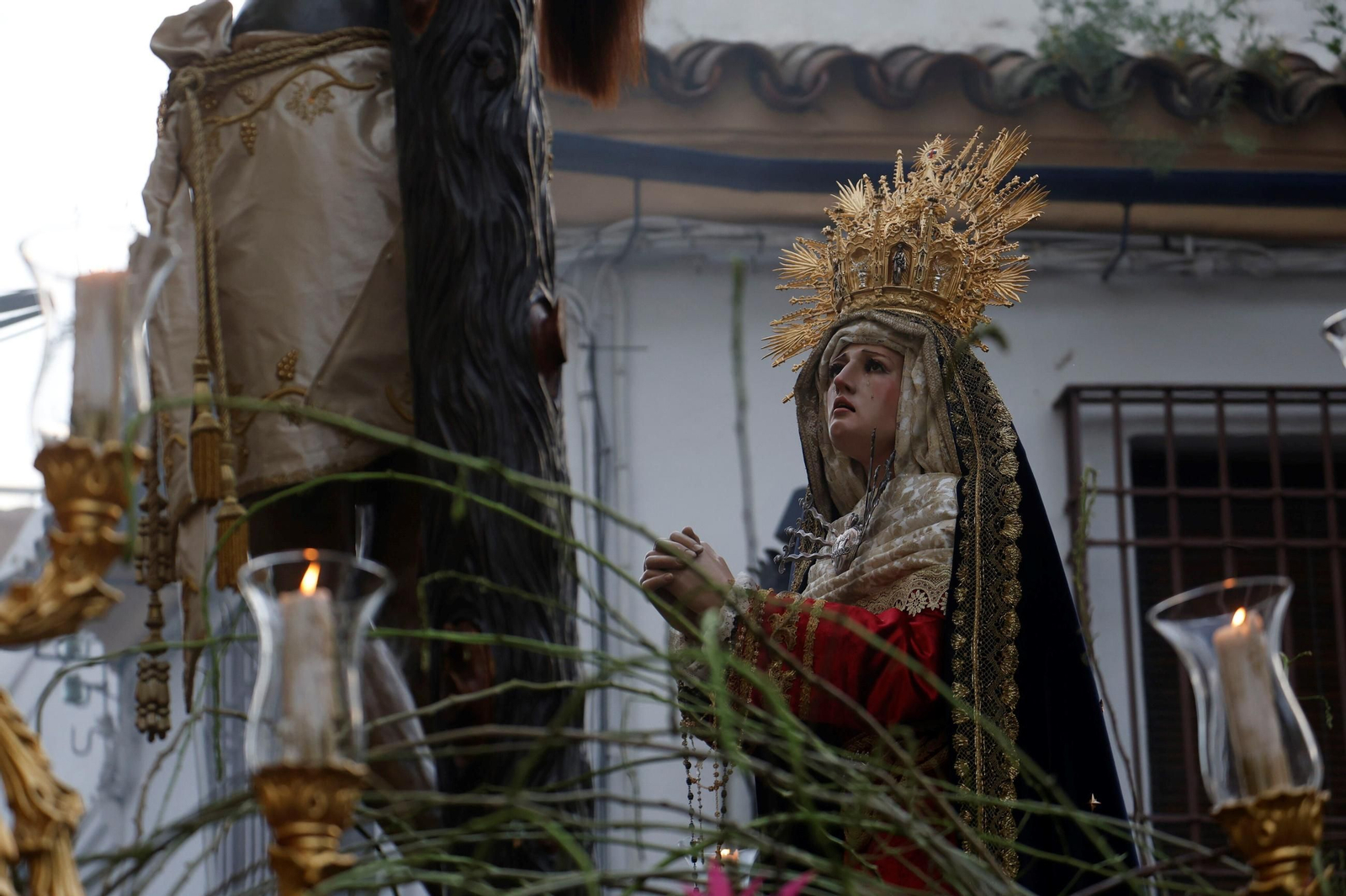 La procesión del Cristo de Gracia en este Jueves Santo de Córdoba, en imágenes