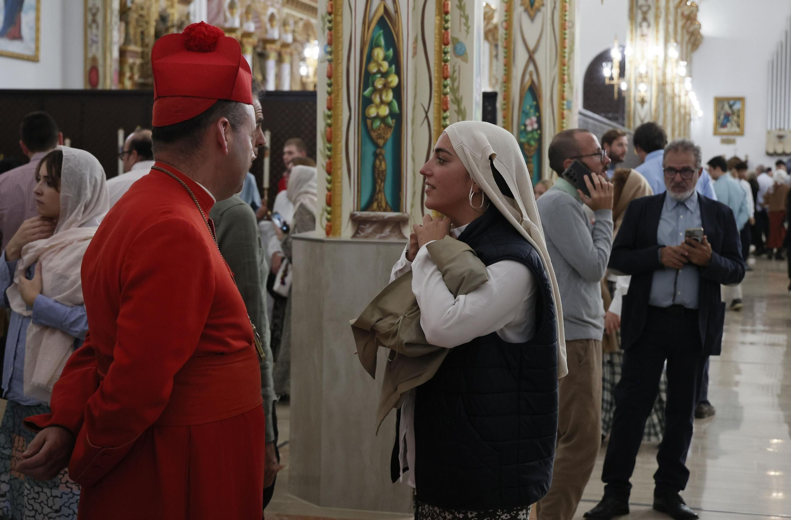 Las imágenes de la visita a la catedral del Palmar de Troya