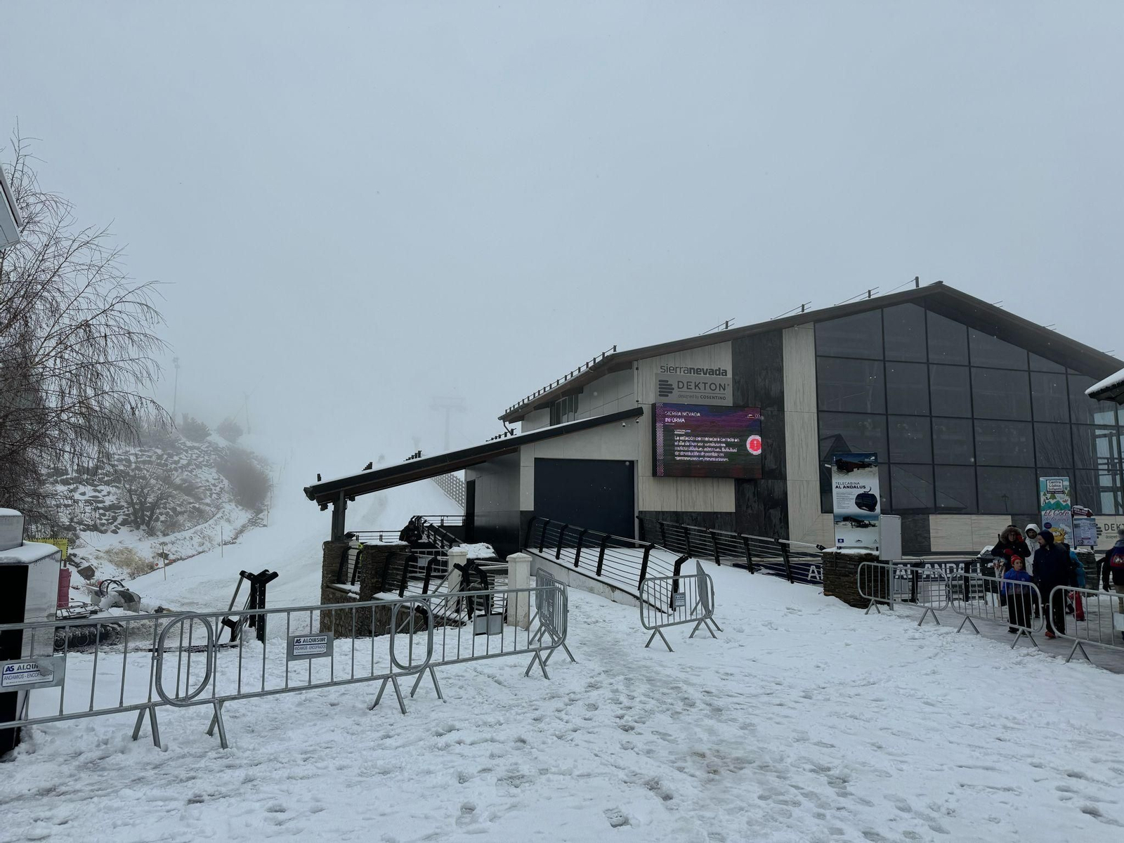 Fotos: la nieve que por fin deja blanca Sierra Nevada