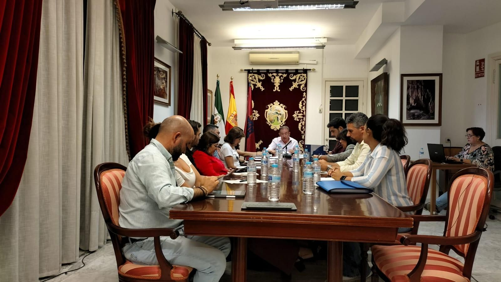 Pleno en el Ayuntamiento de Aracena.
