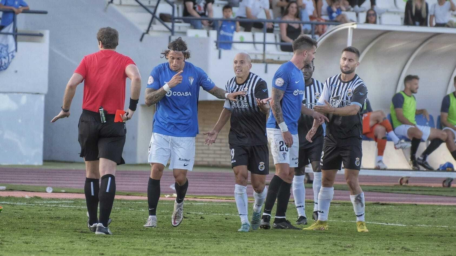 Las fotos de la derrota de la Balona en San Fernando (1-0)