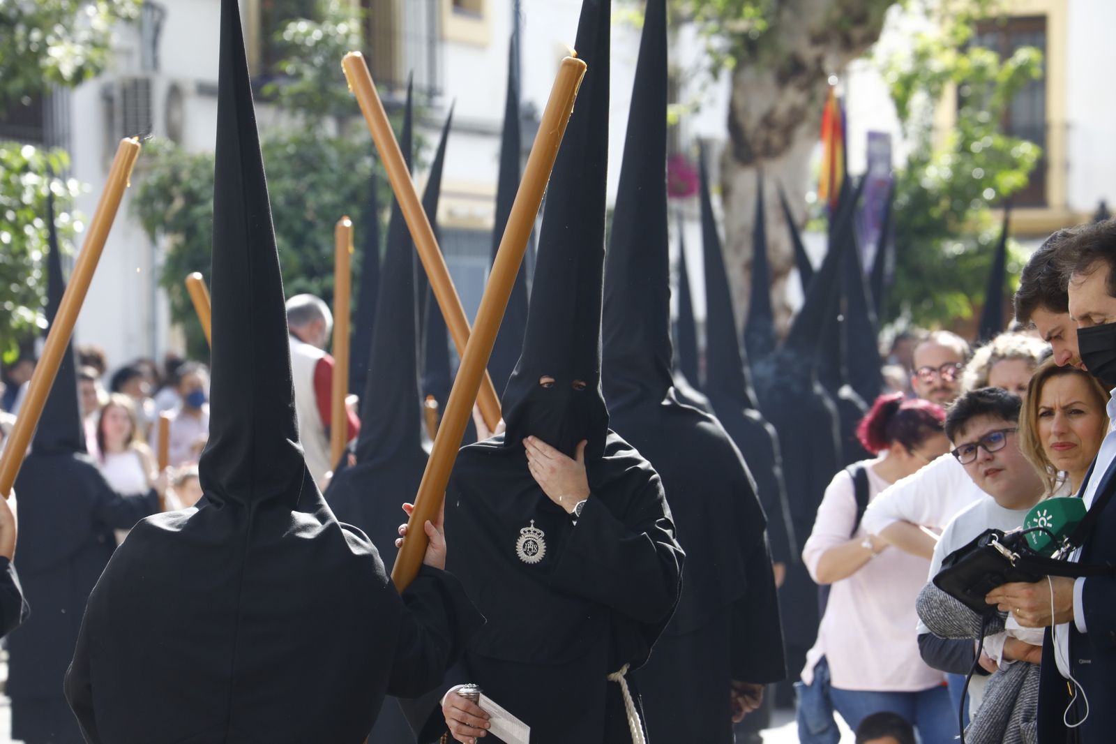 Jueves Santo en Córdoba: La procesión del Nazareno, en imágenes