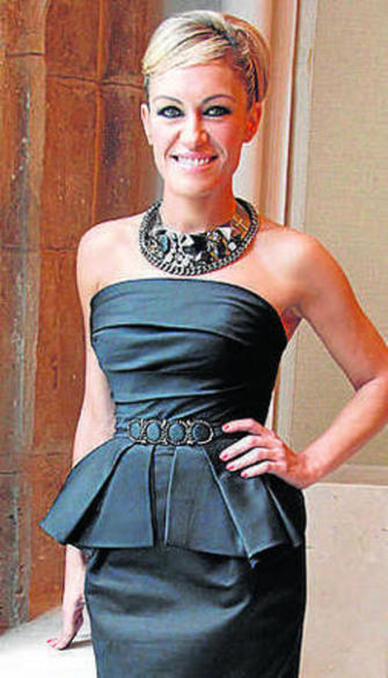 Luján Argüelles aconseja sobre amor en un libro