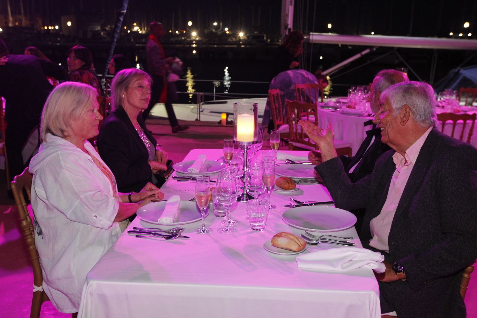 Fotogalería Teatro Comestible. Festival Teatro El Ejido. Puerto Almerimar