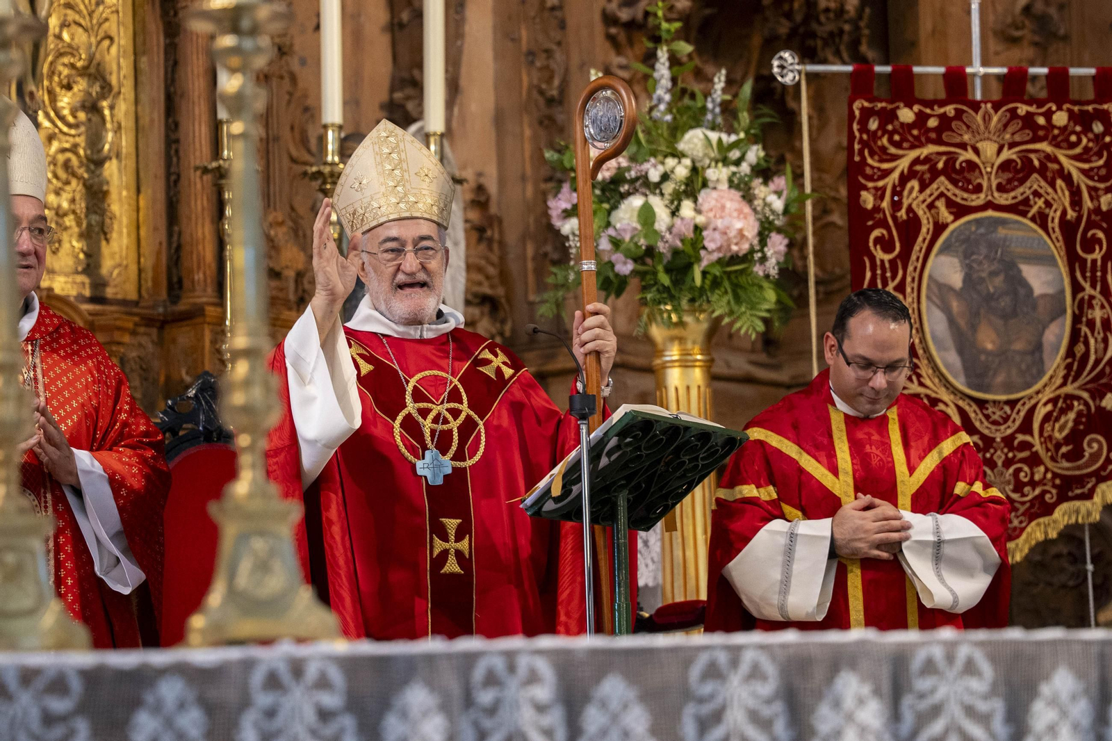 Eucaristía y procesión de Exaltación de la Cruz en la localidad de Vélez-Rubio