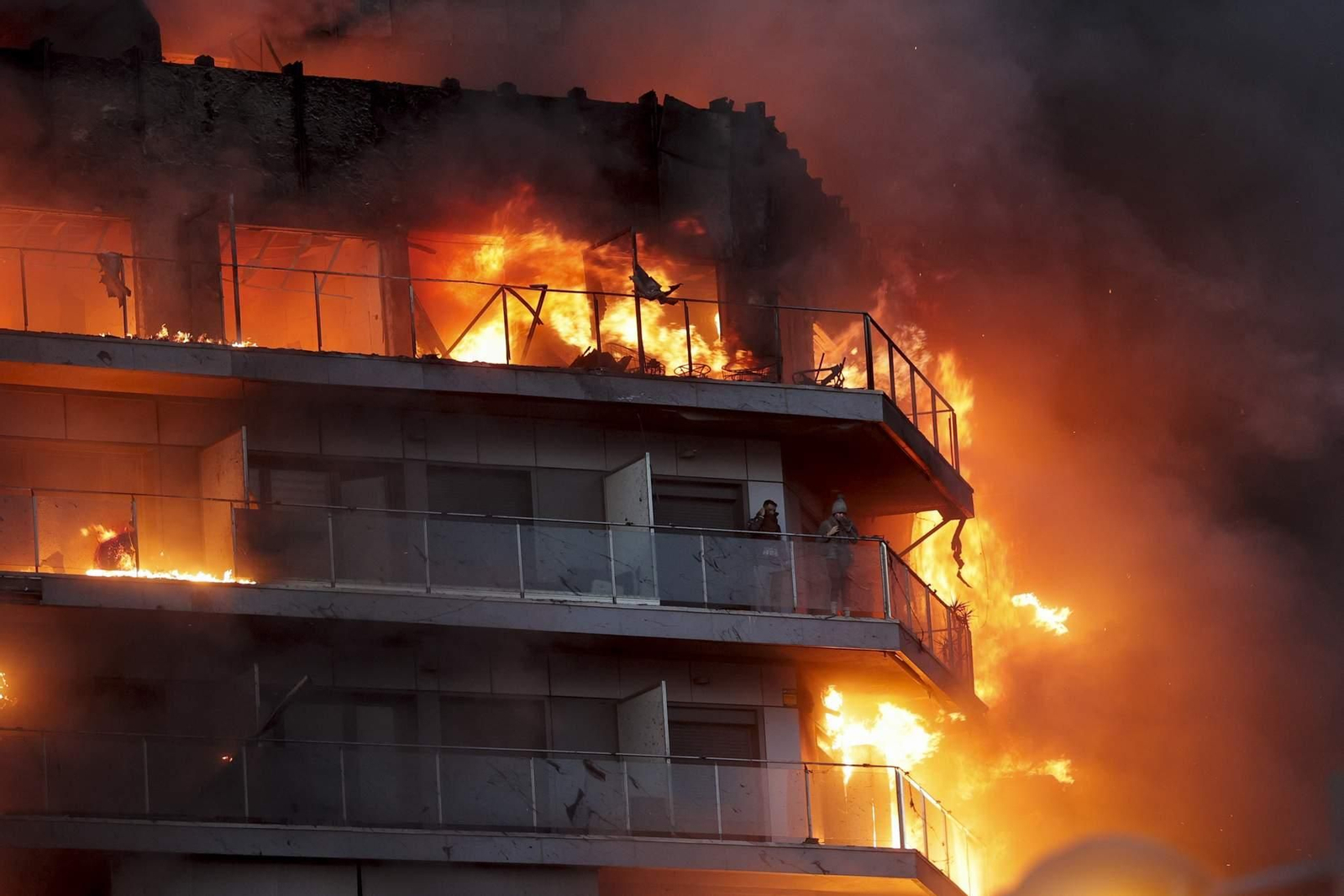 Incendio en el edificio Campamar de Valencia. Incendio en el edificio Campamar de Valencia.