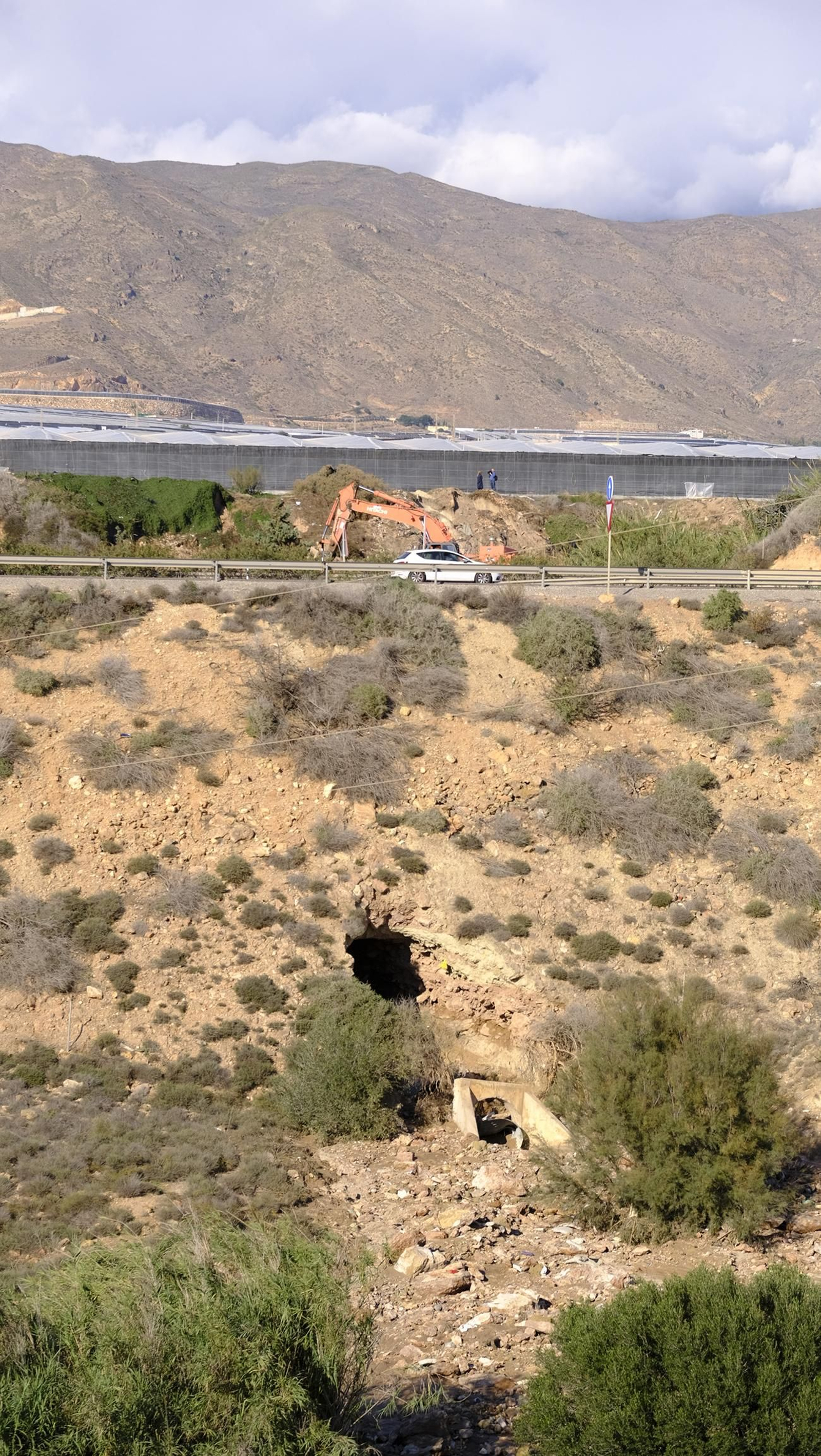 Reparación de los daños por la dana en la Autovía del Mediterráneo, en imágenes