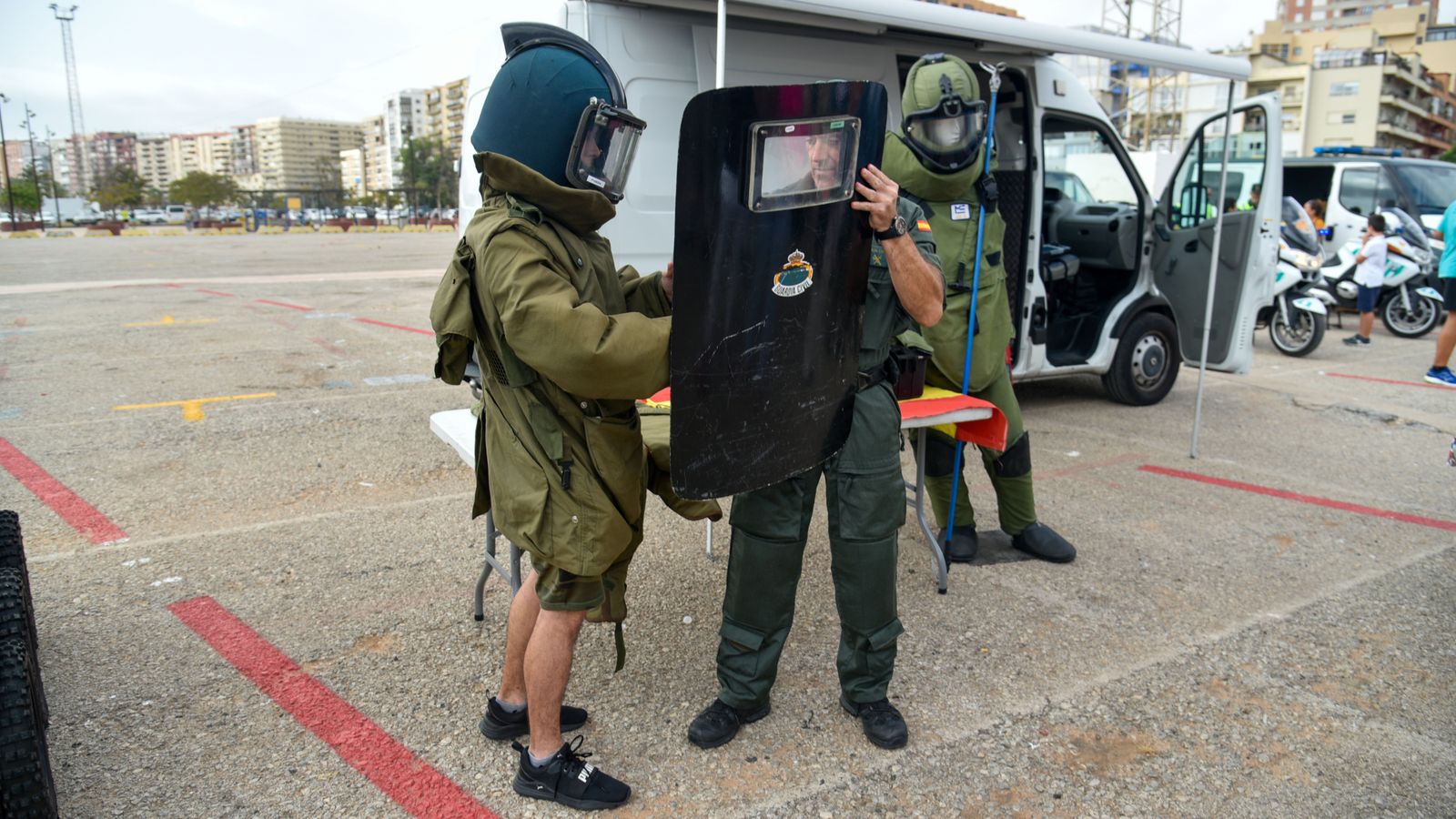 Las fotos de la exhibición de medios de la Guardia Civil en el llano amarillo