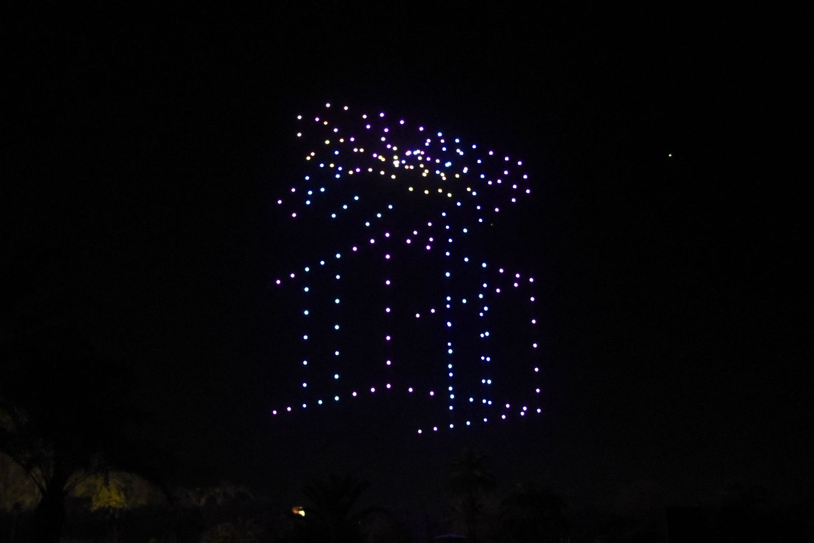 Fotos del espectáculo de Navidad con drones en La Línea