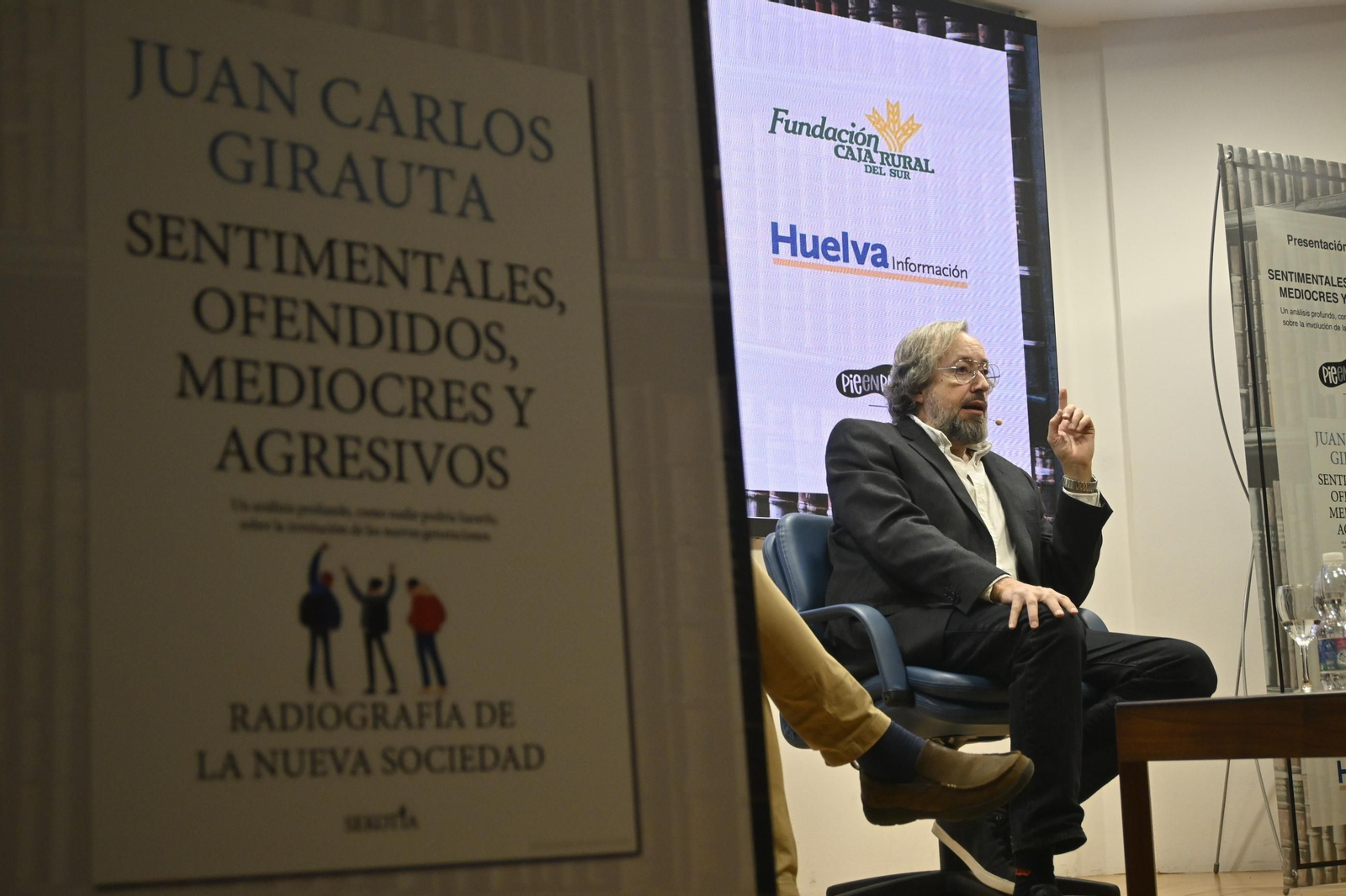 Imágenes de la presentación del libro de Juan Carlos Girauta  "Sentimentales, ofendidos, mediocres y agresivos"