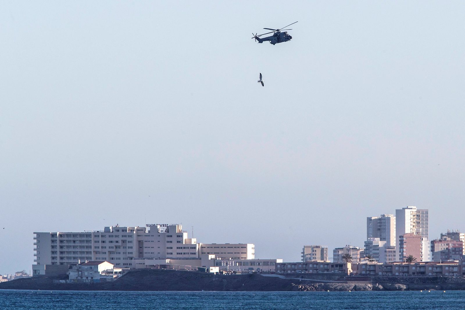Encuentran restos del piloto granadino Fermín Garvalena fallecido en un accidente aéreo en La Manga