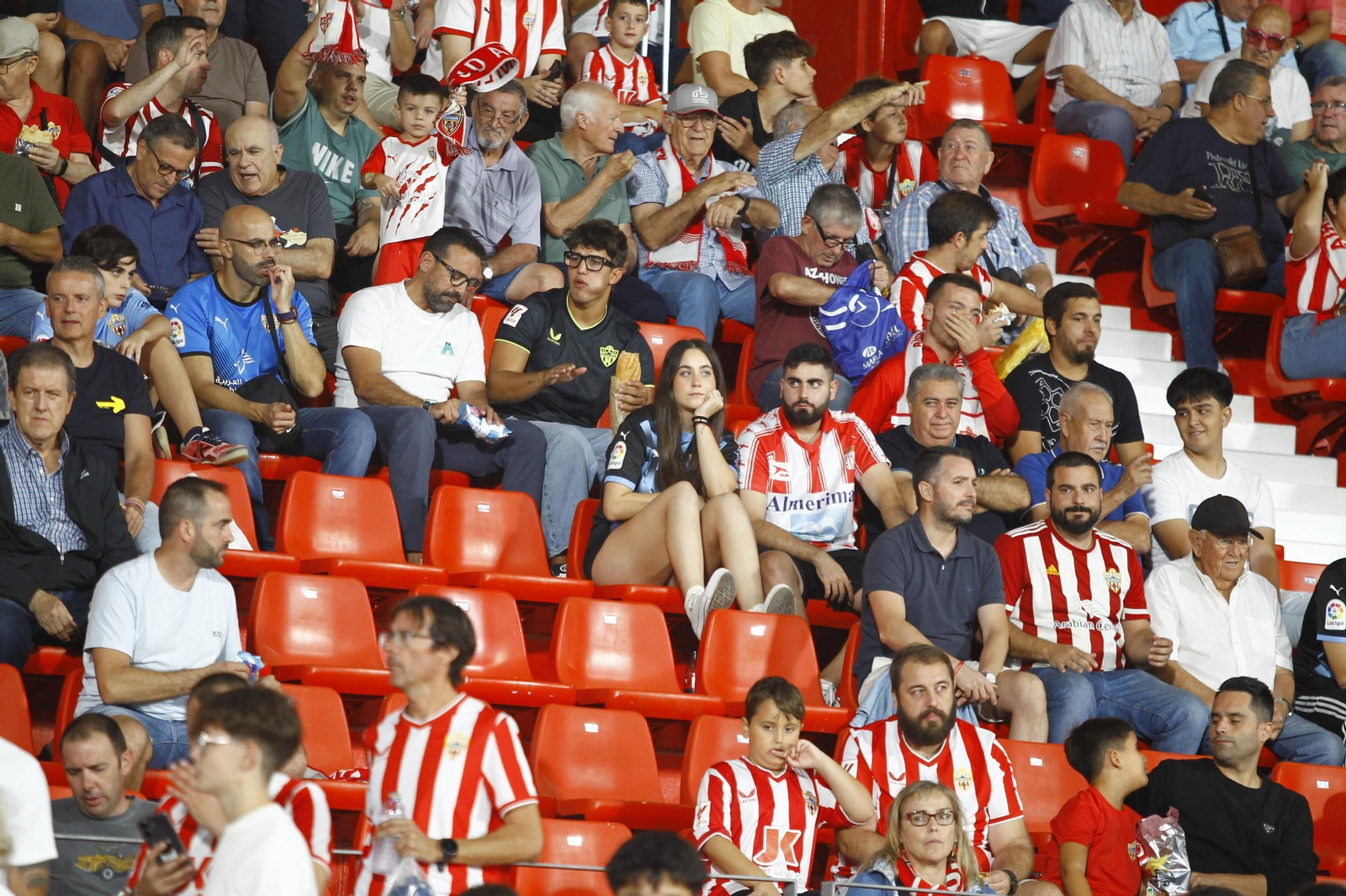 Las imágenes del partido de fútbol U.D. Almería-S.D. Eibar