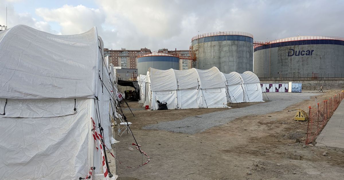 La Audiencia Nacional frena el campamento del puerto de Ceuta hasta estudiar la orden del Gobierno