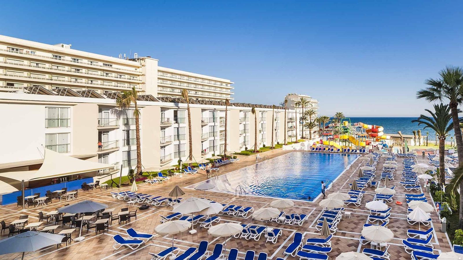 El complejo hotelero de los Globales Playa Estepona. El complejo hotelero de los Globales Playa Estepona.
