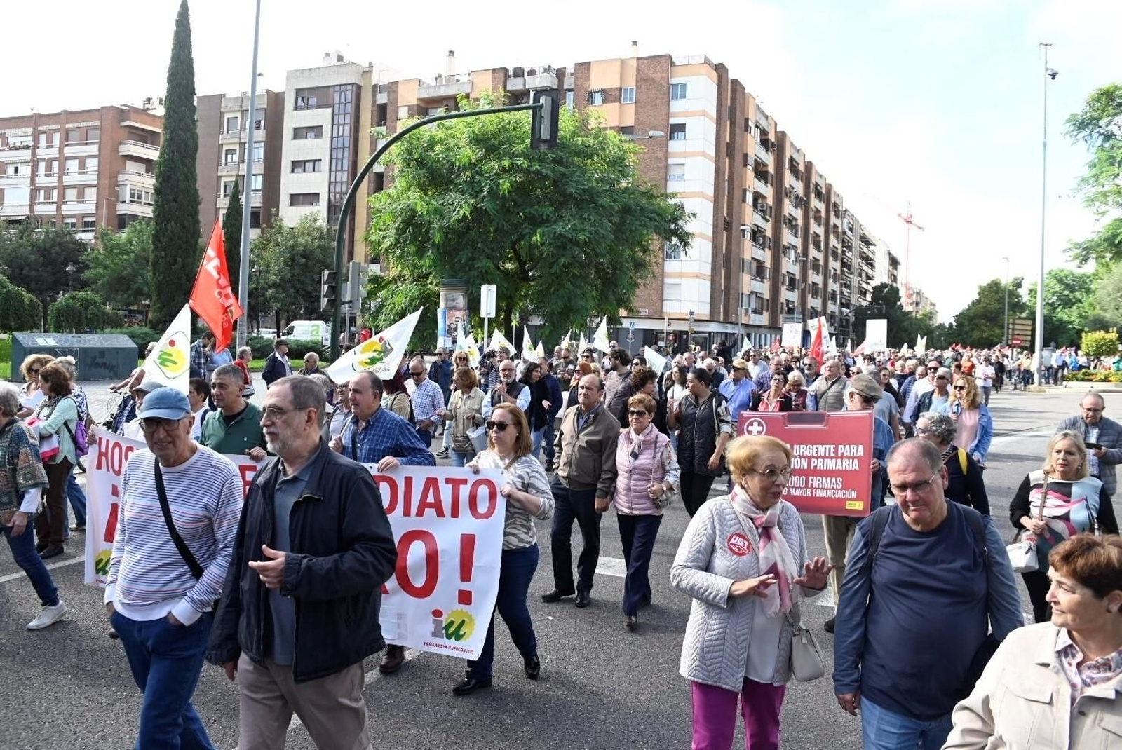 La manifestación en defensa de la sanidad pública en Córdoba, en imágenes