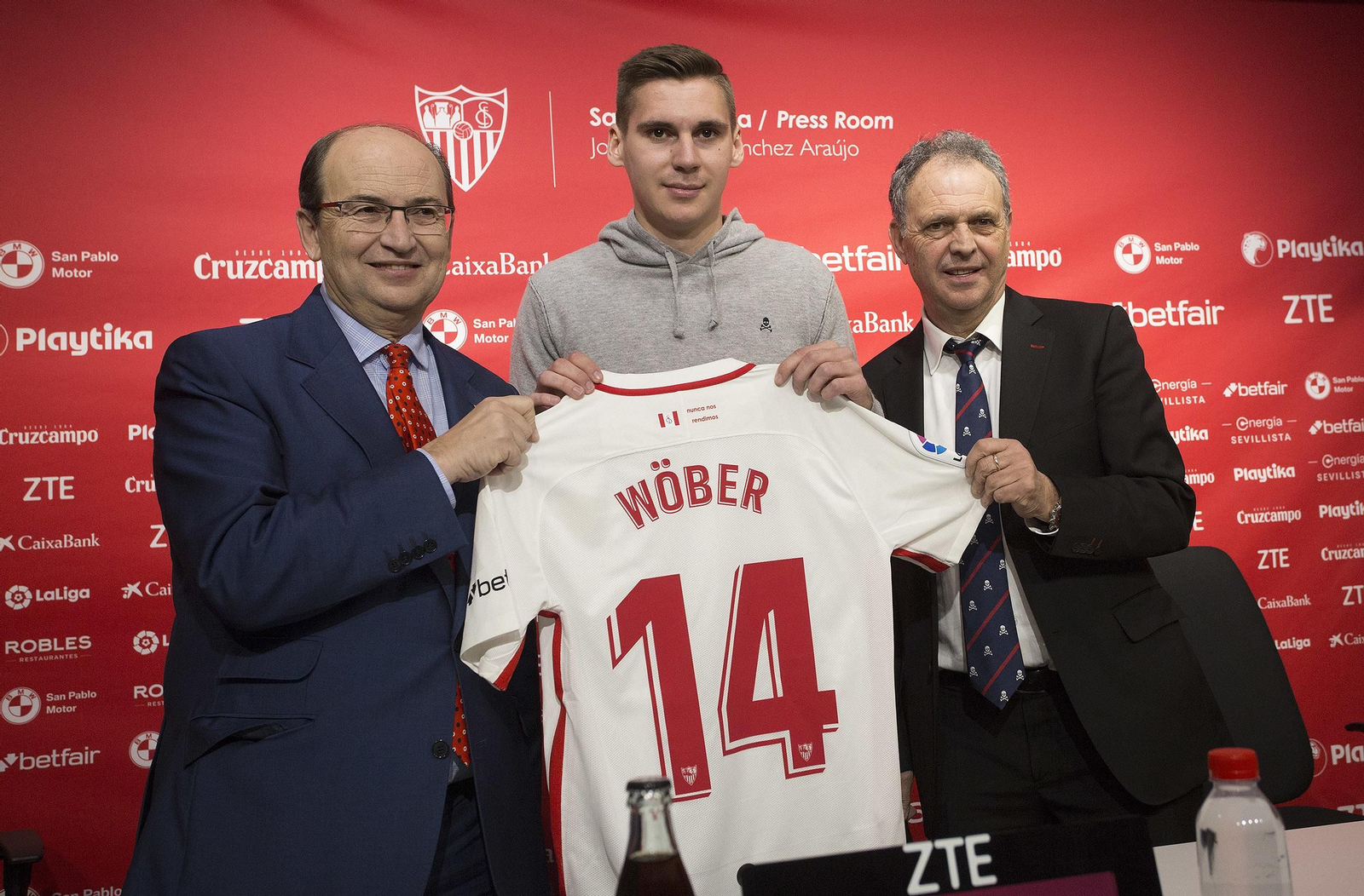 Las imágenes de la presentación de Wöber