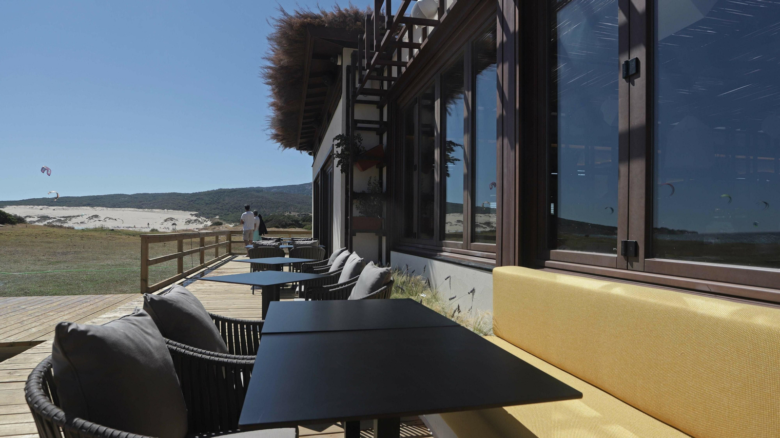 Diseño interior del restaurante BiBo Tarifa de Dani García