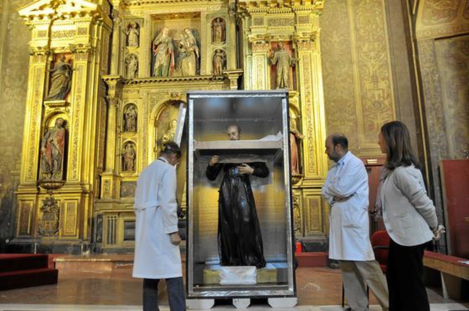 La talla de Martínez Montañez, que representa a San Ignacio (1610), regresa a la Iglesia de la Anunciación.

Foto: Manuel Gómez