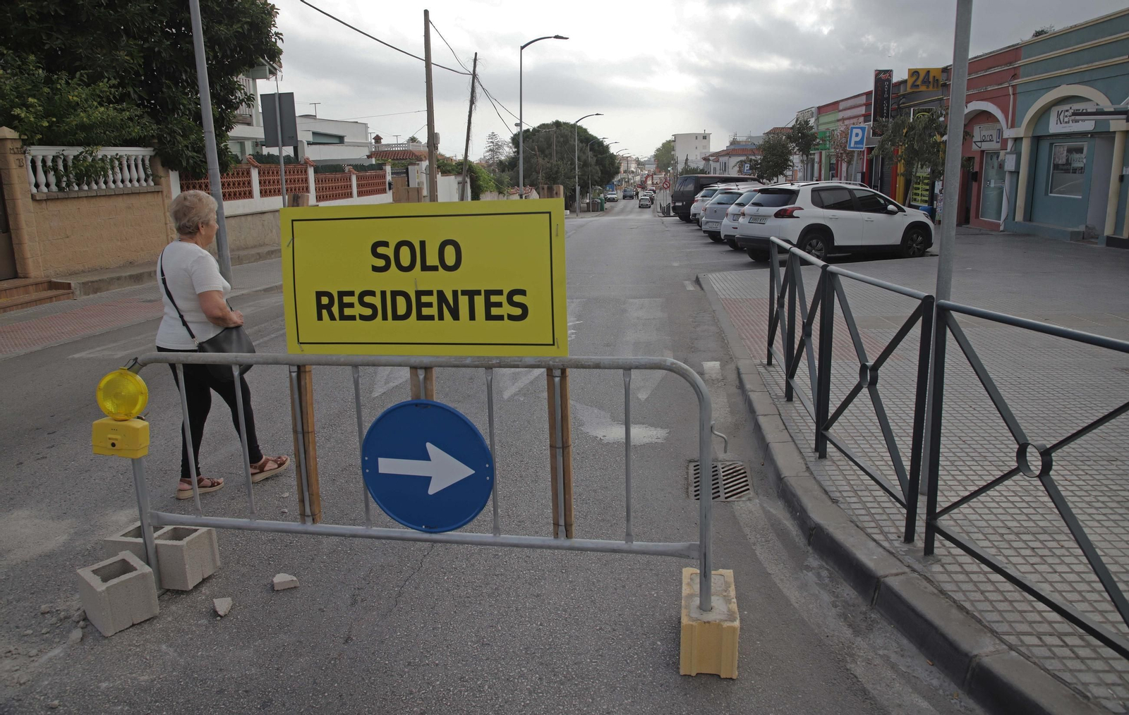 Fotos de las obras de renovación de infraestructuras hidráulicas en la avenida Diputación de Algeciras