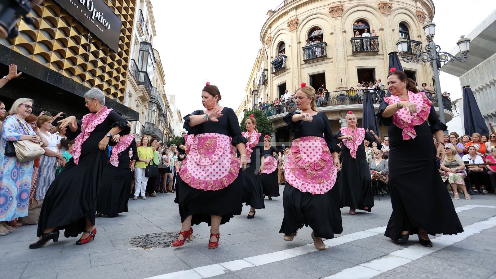 Flashmob de la academia de baile de Fani Muñoz en Jerez