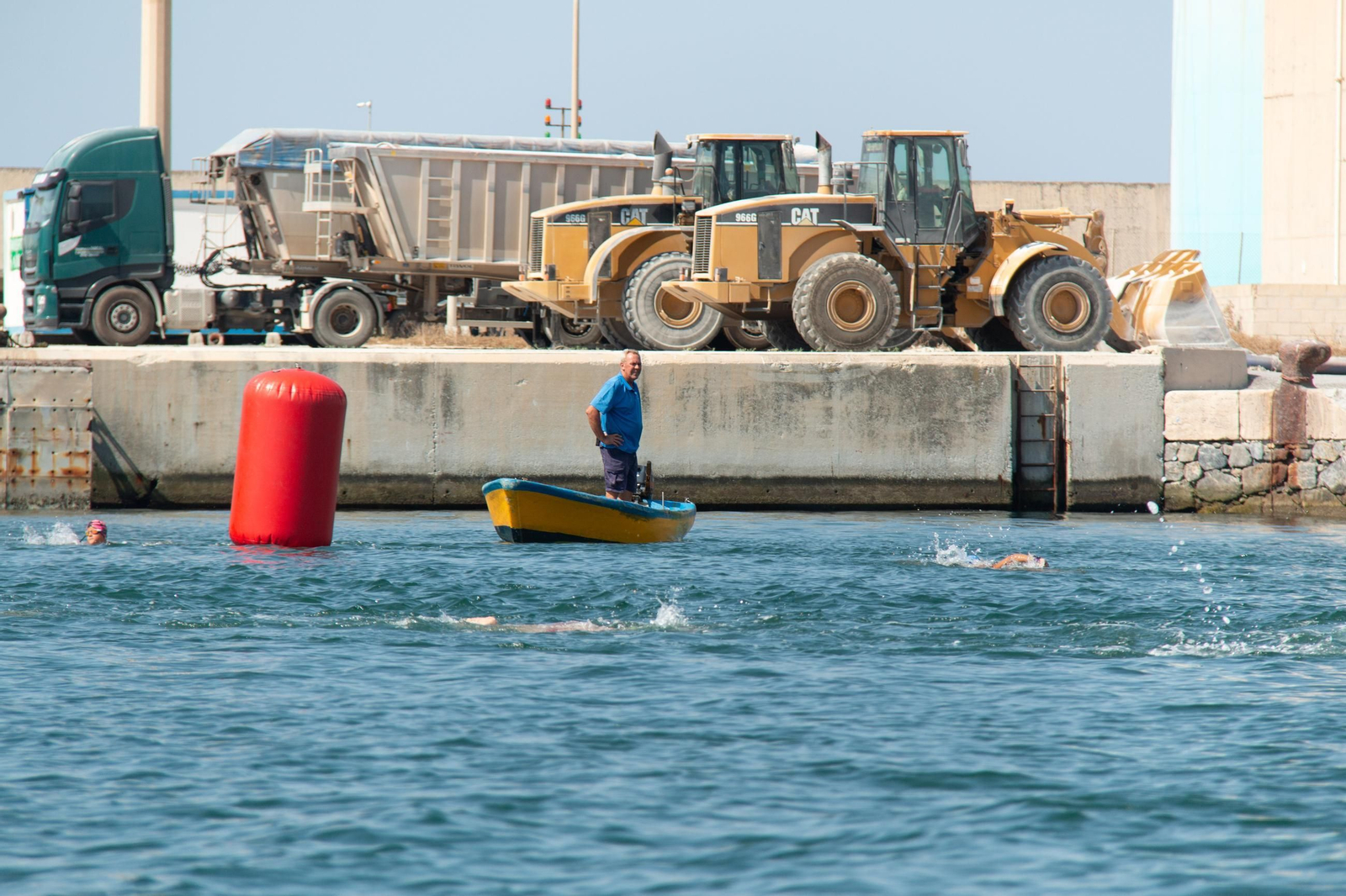 La LXXXIV Travesía a Nado del Puerto de Motril, en imágenes