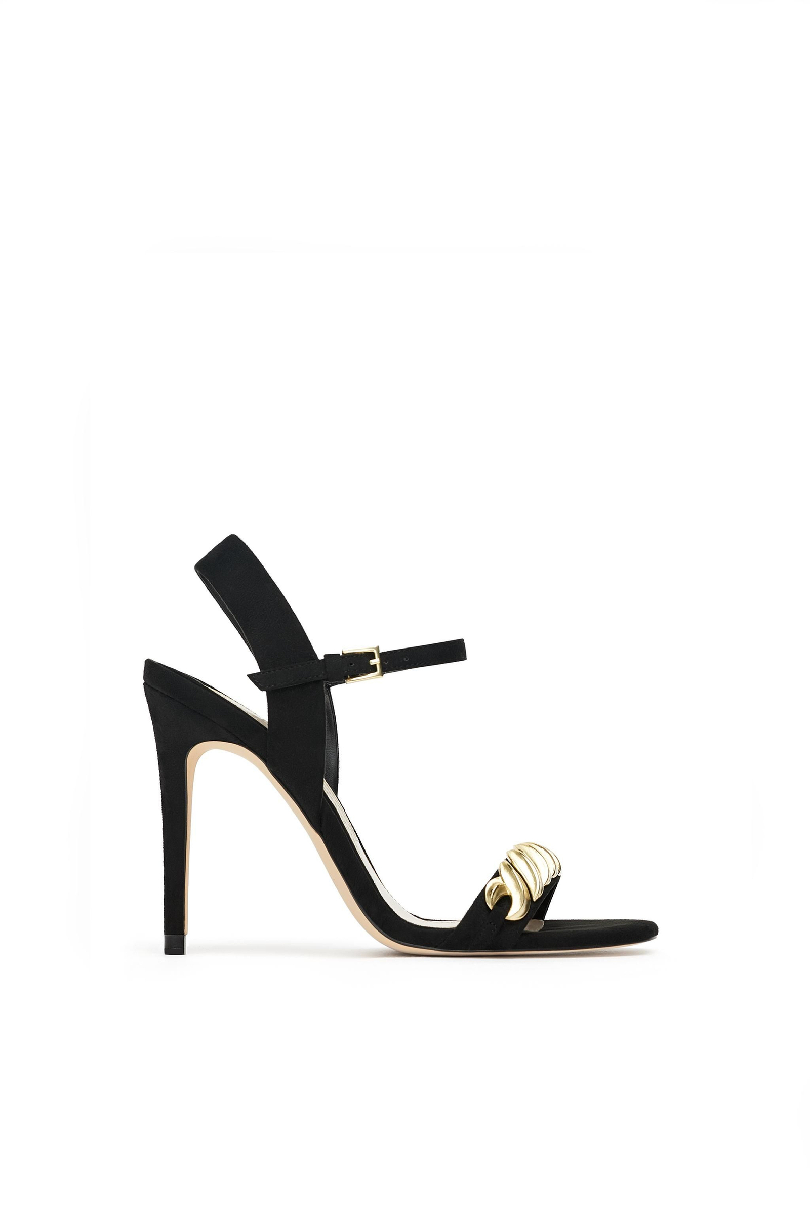 Empieza 2019 con buen pie con estos zapatos ideales para tus looks de fiesta