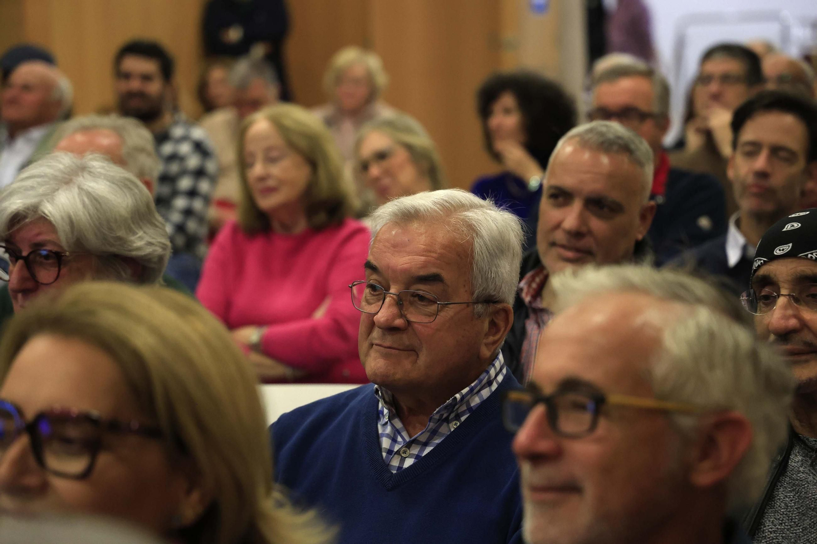 Las fotos de la presentación del libro de Ángel Sáez 'Como el viento de Levante'