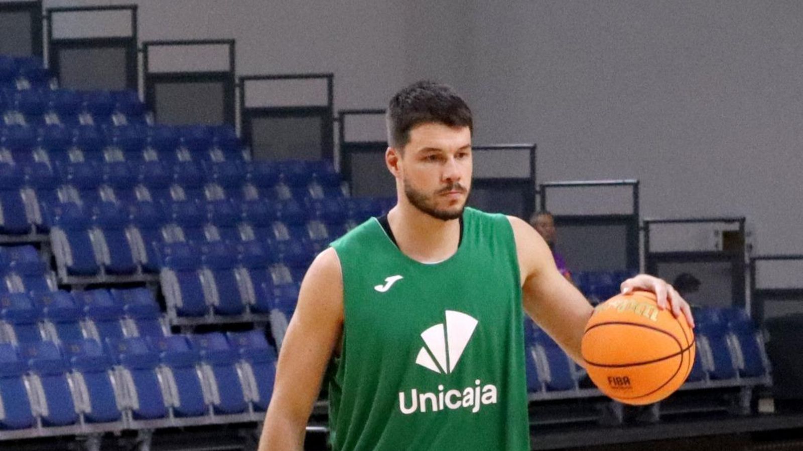 El Unicaja toma contacto con la pista en Singapur