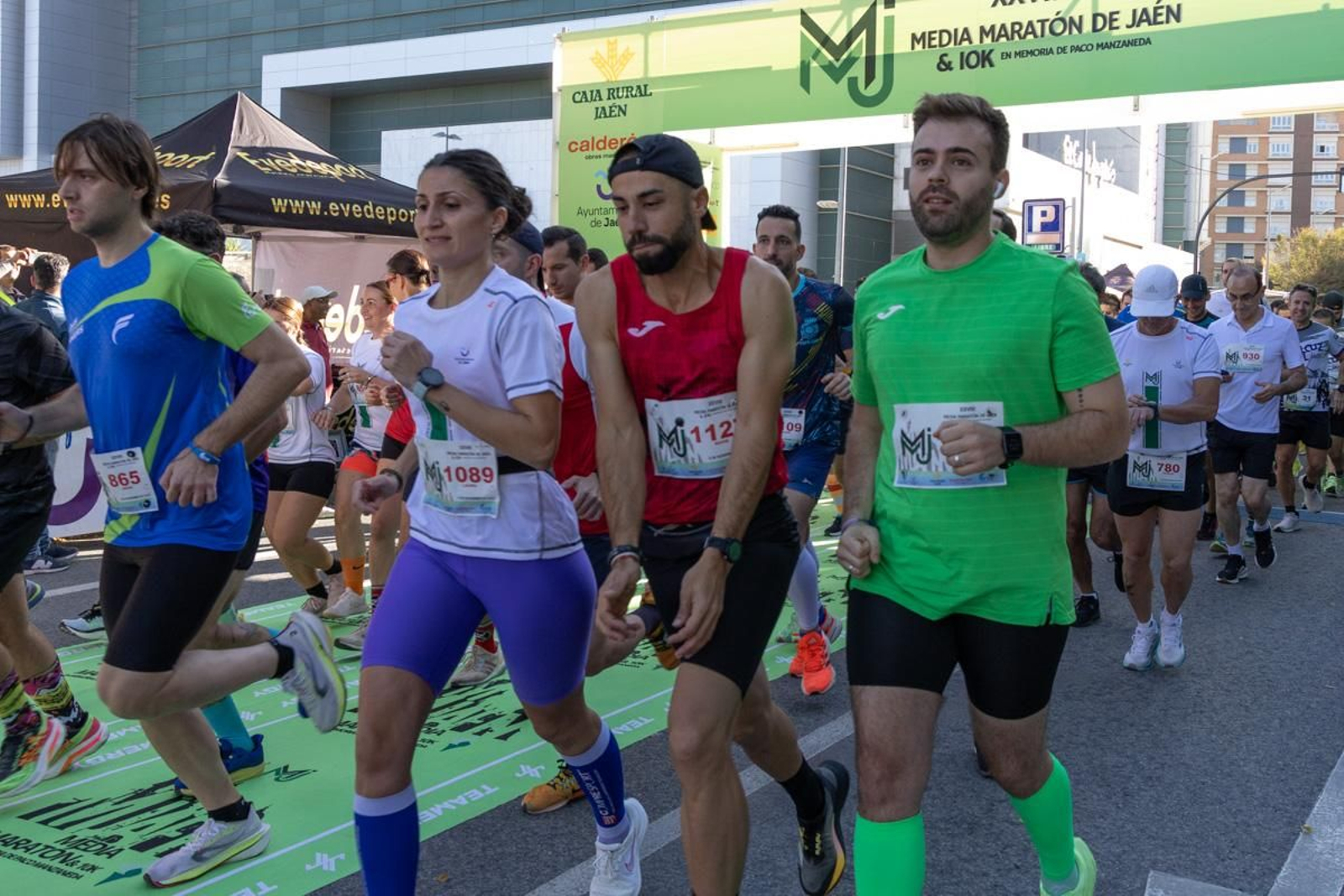 Éxito participativo en la XXVIII Media Maratón 'Ciudad de Jaén', en imágenes