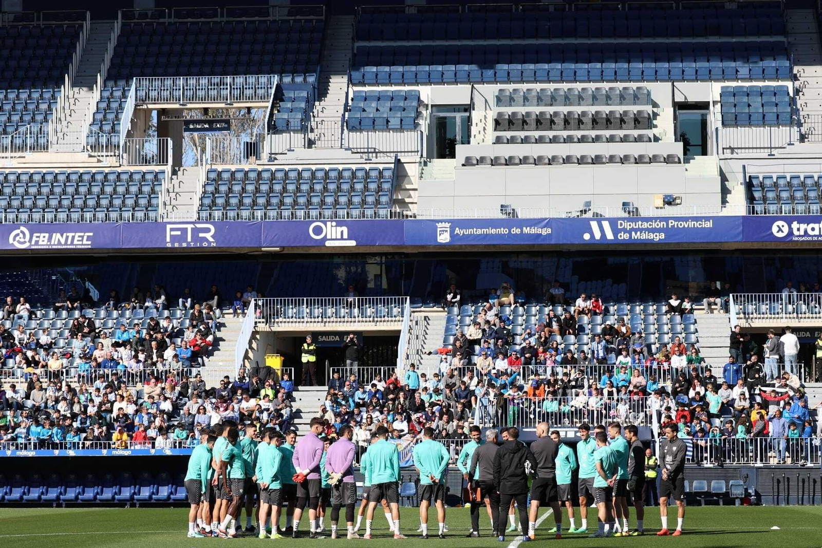 Búscate en las fotos del entrenamiento del Málaga abierto a la afición