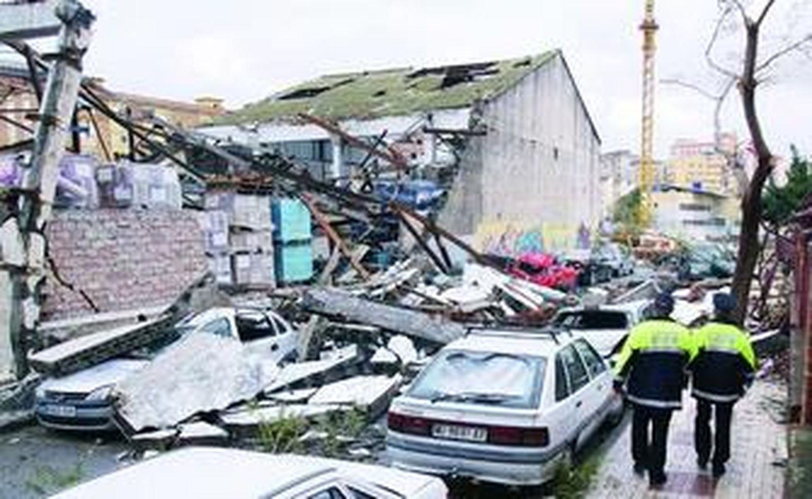 El temporal se ceba en Málaga con un tornado que causa 25 heridos