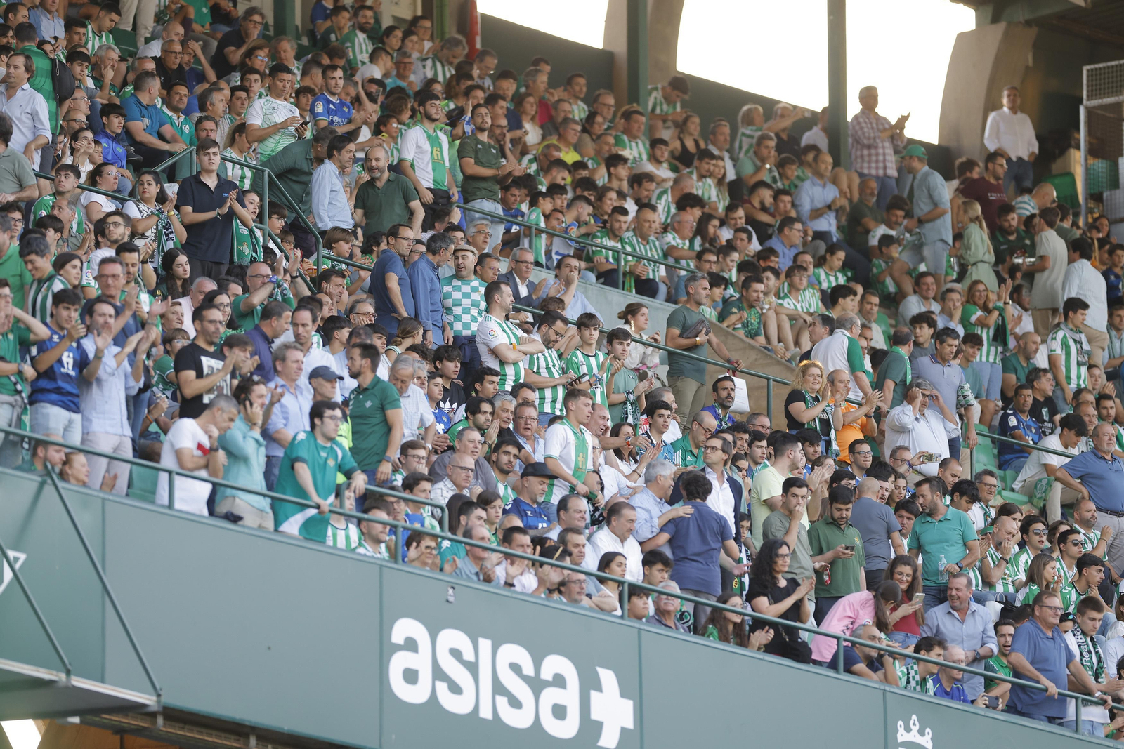 Búscate en las fotos del Betis-Rayo