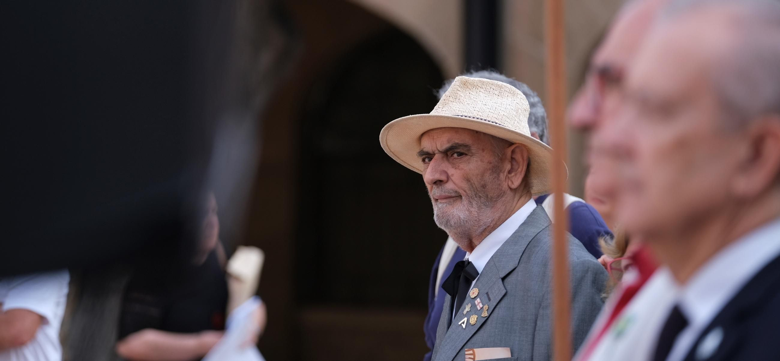 Distintivos y adornos