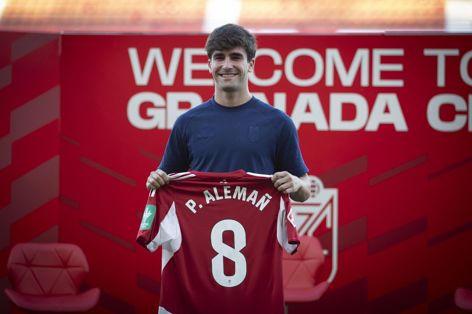 La presentación de los jugadores del Granada CF en imágenes