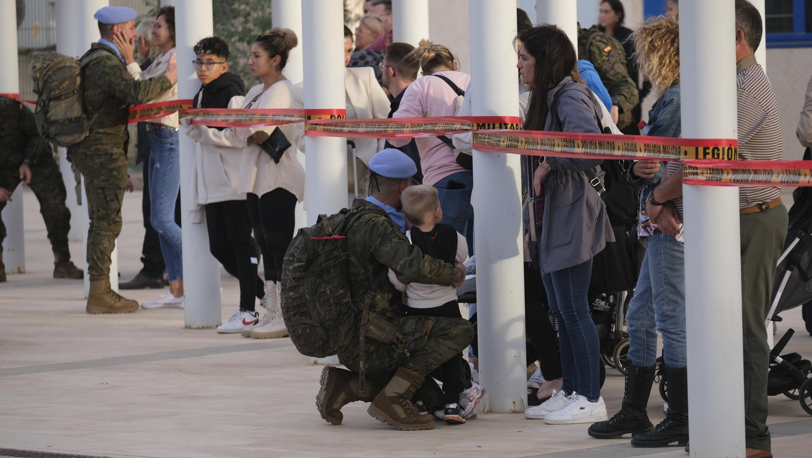 Imágenes de la salida del segundo contingente de La Legión con destino el Líbano