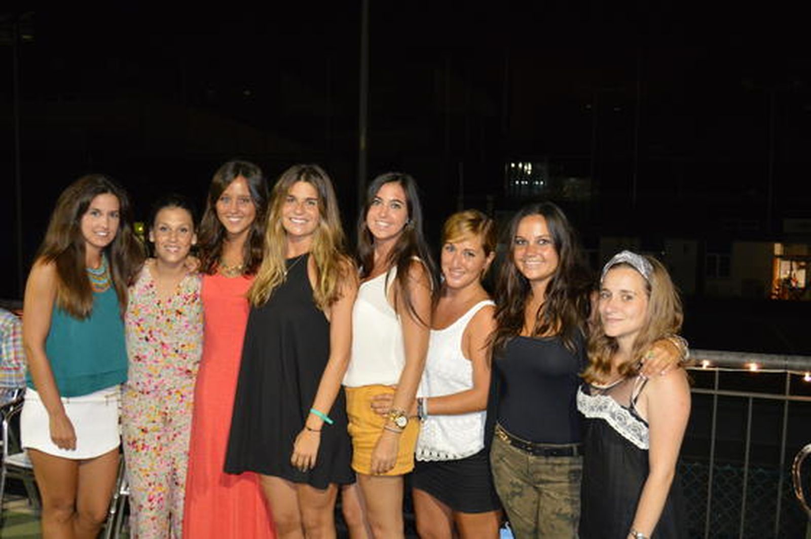 Ariana Romero, María Arellano, Alicia Aznar, Cristina Flores, Clara García, Marta Barrios, Virginia García y Beatriz Gómez.

Foto: Ignacio Casas de Ciria