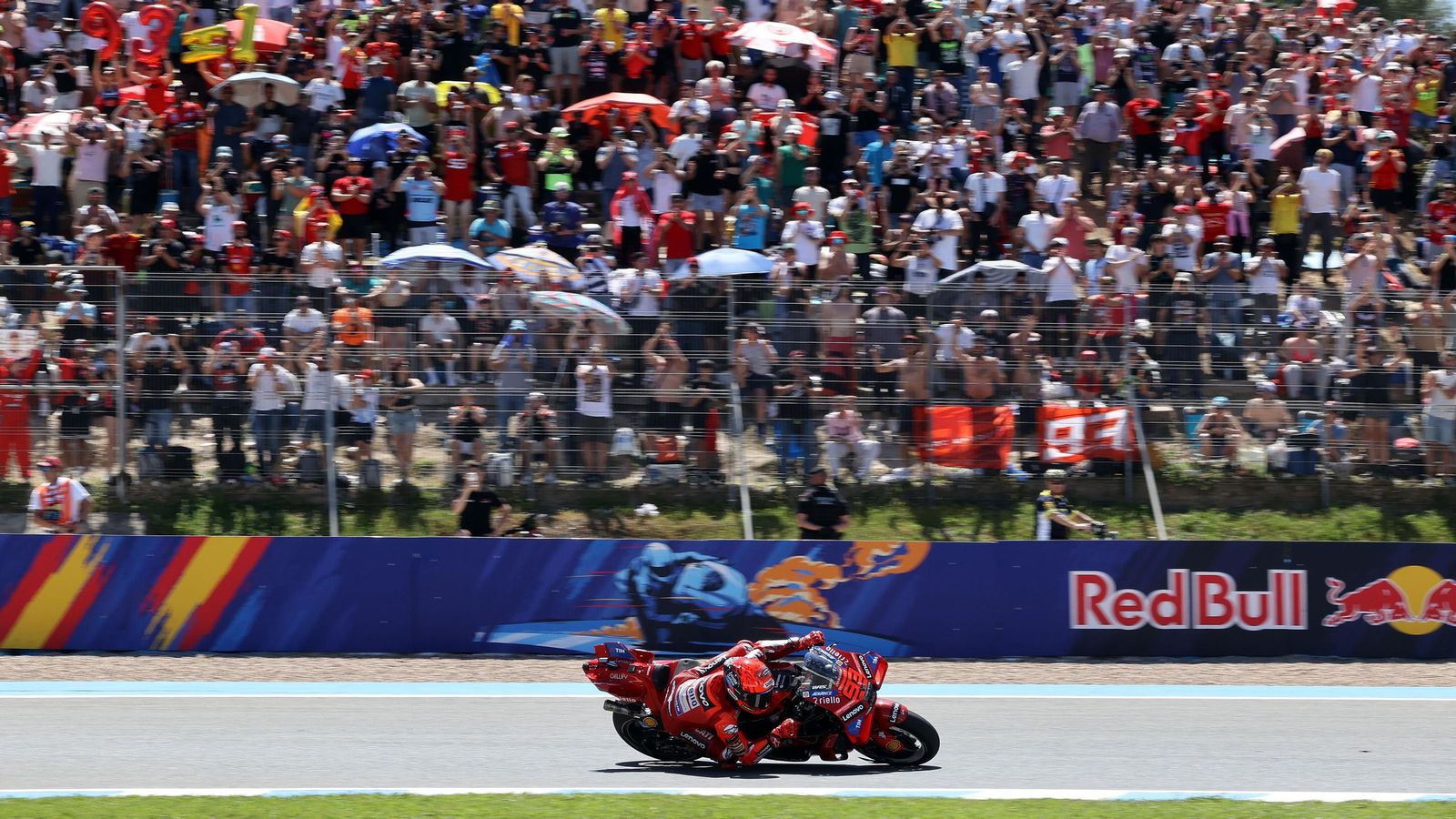 Imágenes de la Carrera Sprint y los entrenos de MotoGP en el Gran Premio de España en el Circuito de Jerez - Ángel Nieto