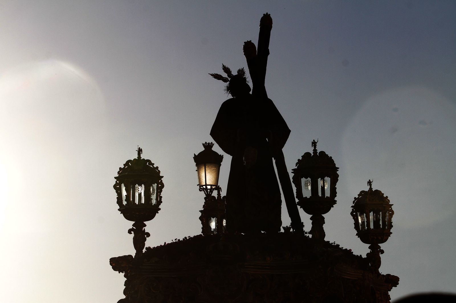 Imágenes del Señor de Pasión en la procesión del centenario de la hermandad