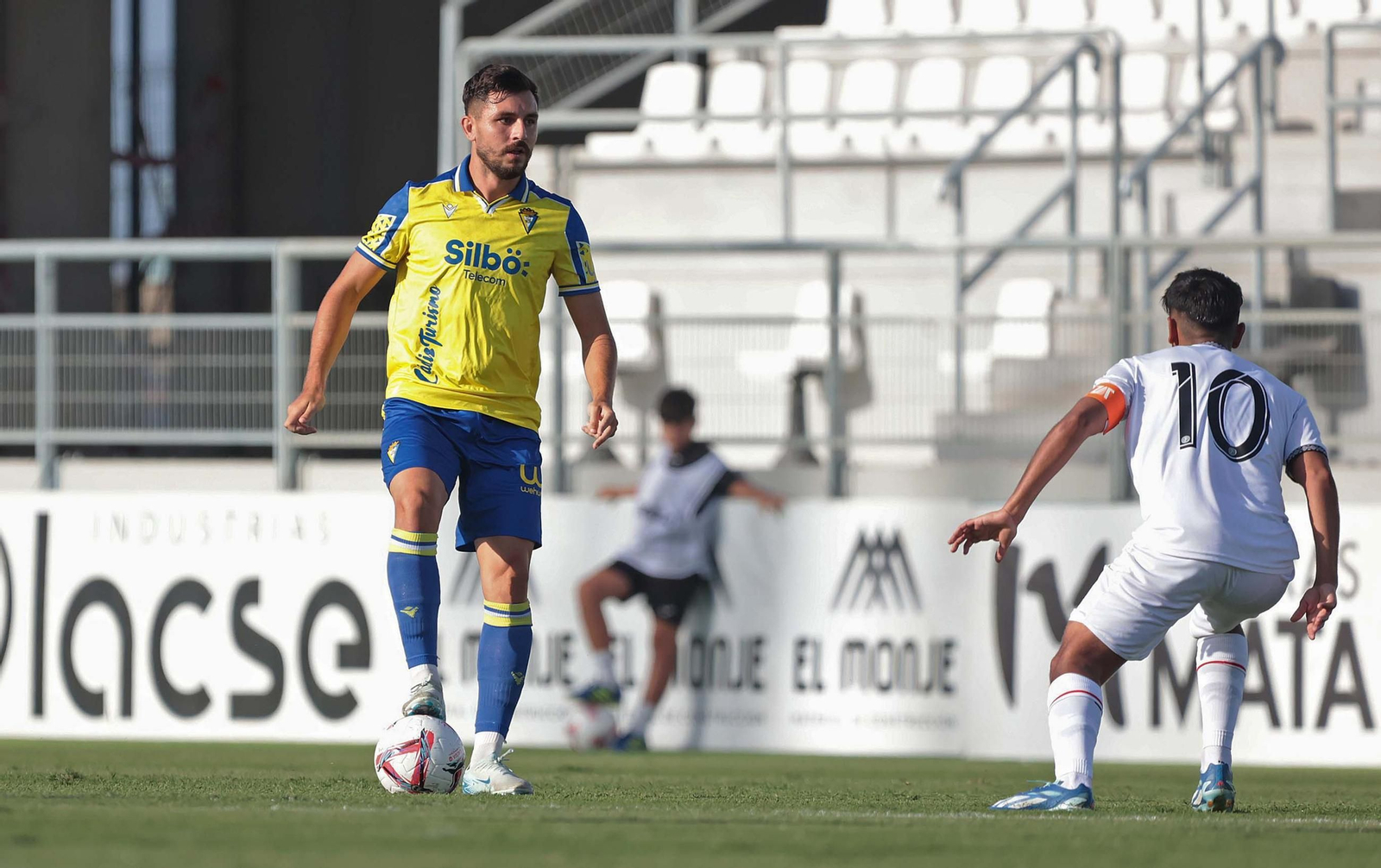 Las mejores fotos del Cádiz CF - Al-Jazira en el Ciudad de La Línea