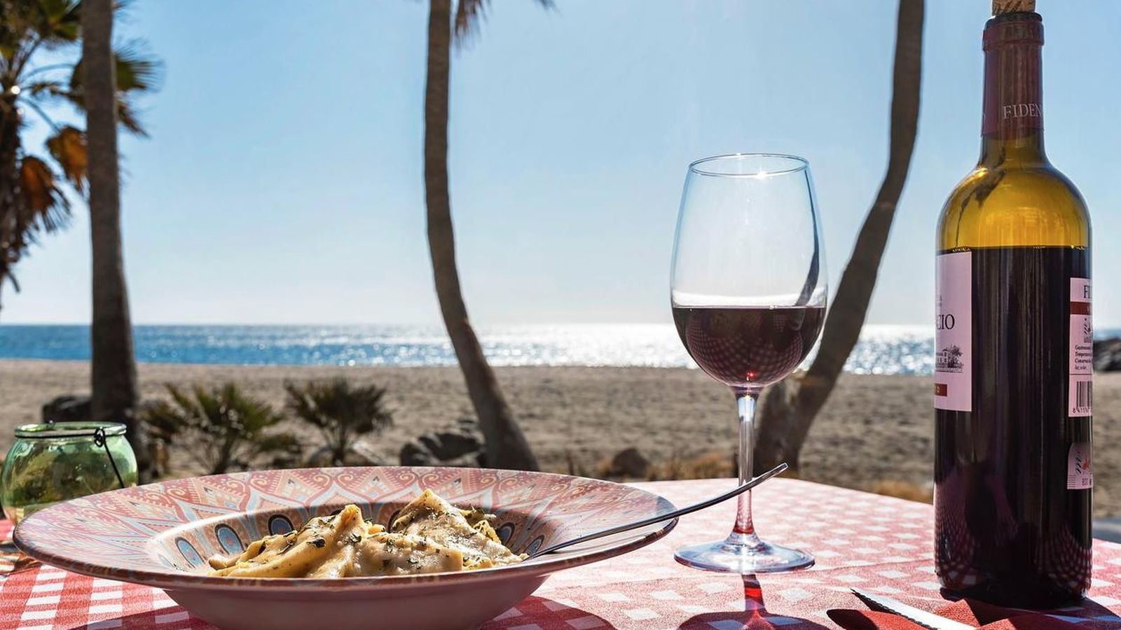 Pasta con vino en Buono