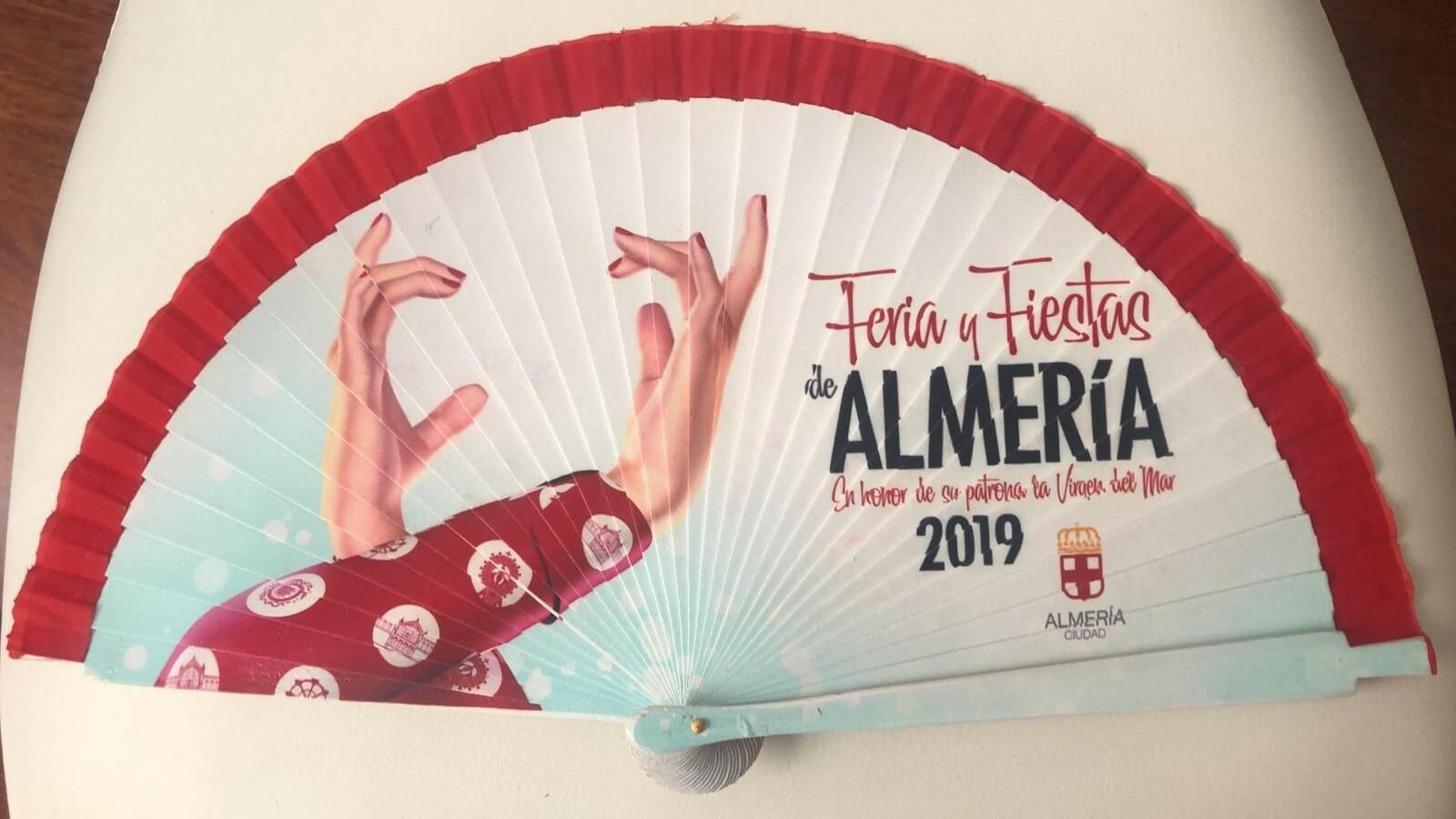 Así es el nuevo abanico de Feria que repartirá el Ayuntamiento a partir del lunes.