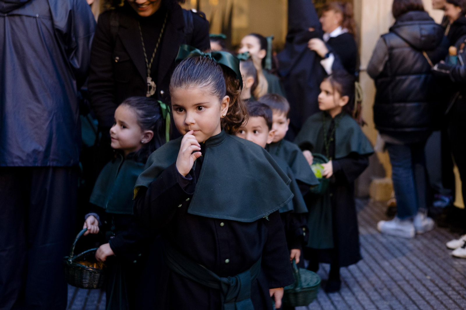 Las imágenes de la cofradía de Veracruz este Lunes Santo en la Semana Santa de Cádiz de 2024