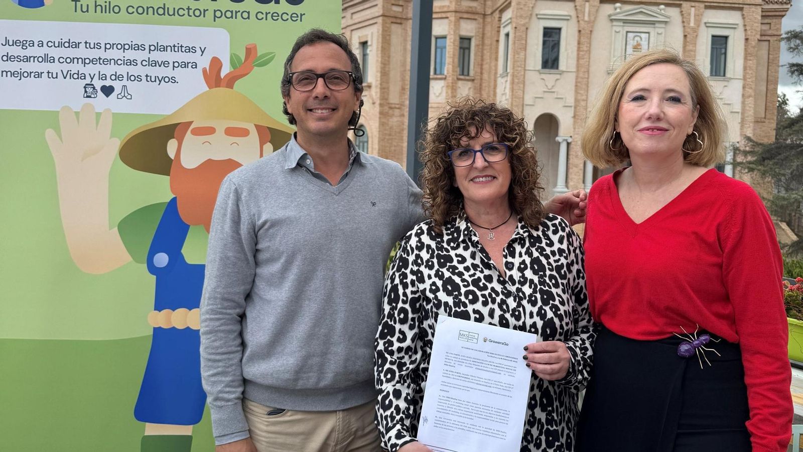 Alejandro Villará, de GrowersGo, y Lola Pelayo e Isabel Alfonso de MKS-Huelva.