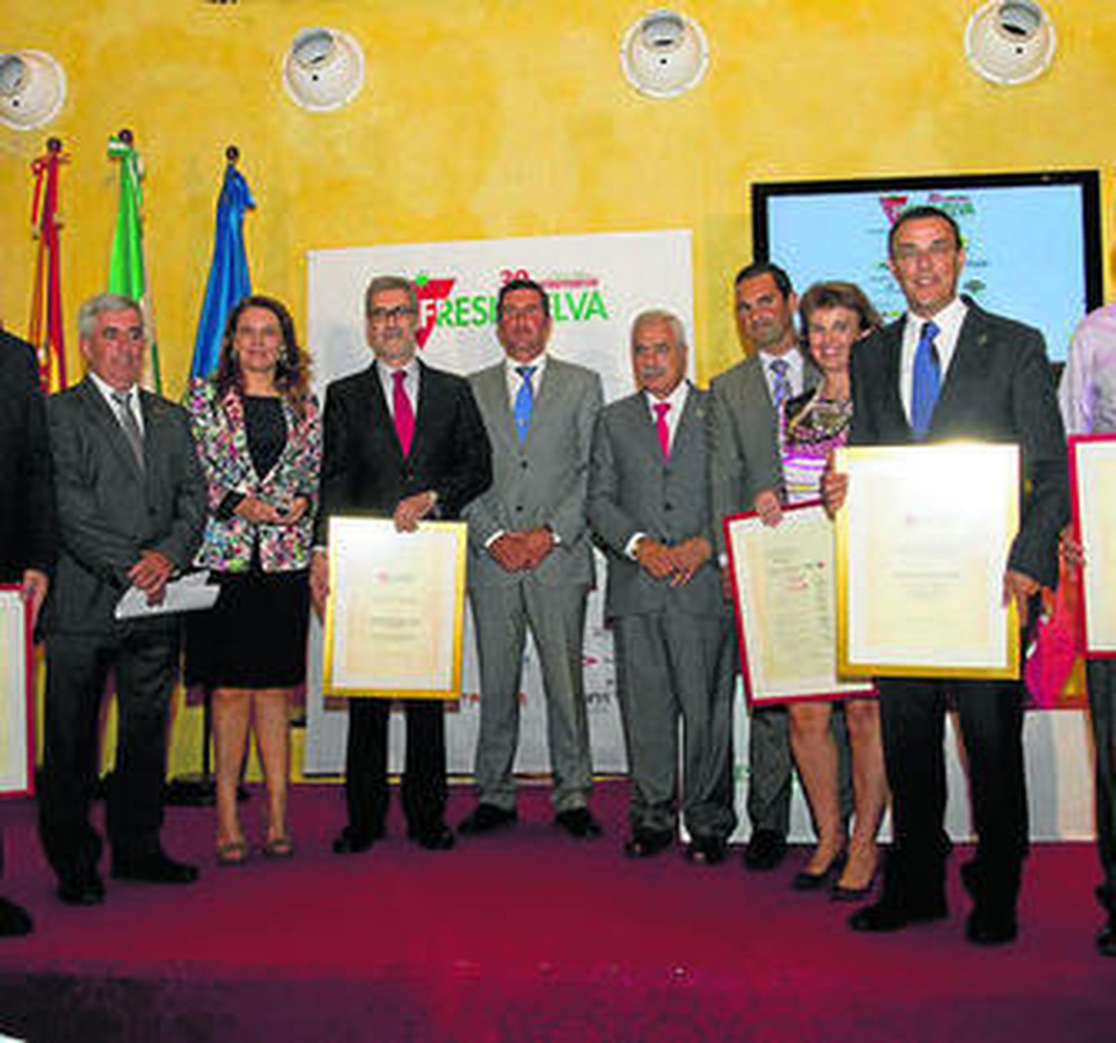 Freshuelva homenajeó a las firmas fundadoras y a instituciones públicas.