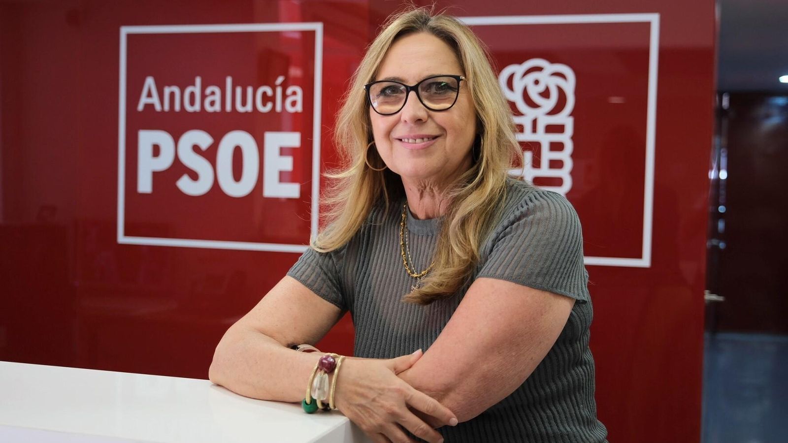 María de los Ángeles Luna posa en la sede del PSOE de Córdoba. María de los Ángeles Luna posa en la sede del PSOE de Córdoba.